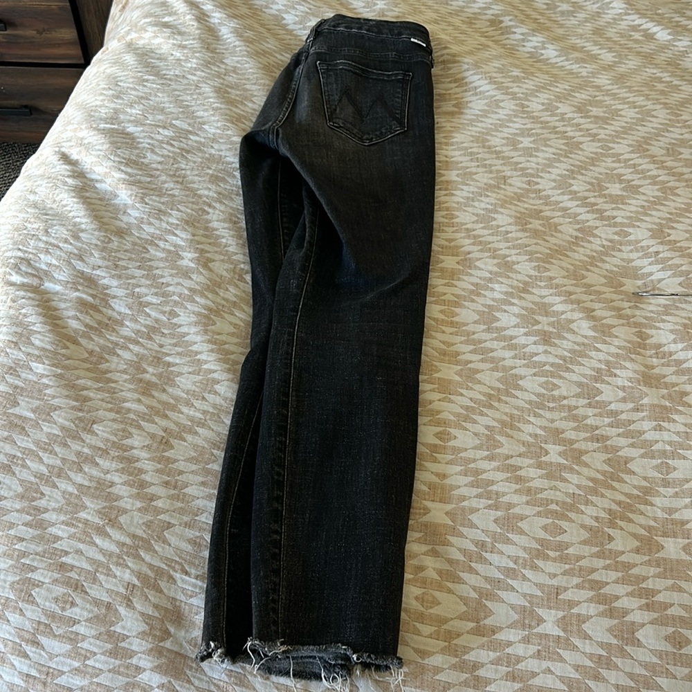 Mother “the looker ankle fray” charcoal-colored jeans